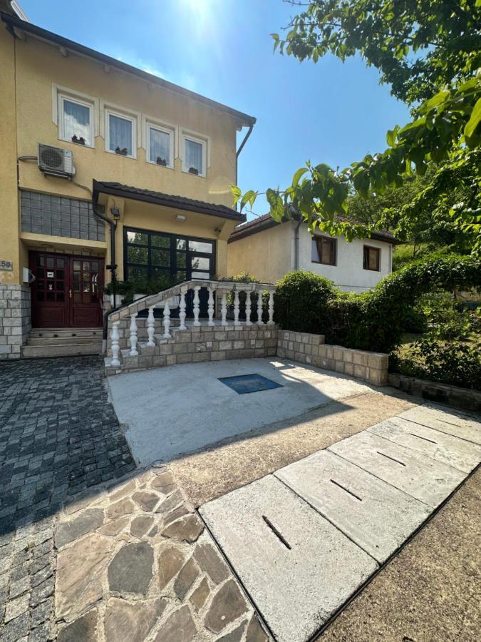Beautiful House Overlooking Sarajevo Exterior photo